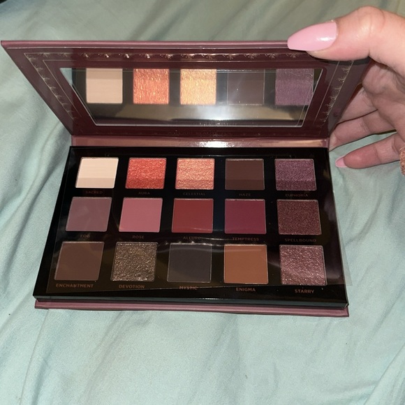 Ace Beaute mystic romance eyeshadow palette - Picture 4 of 7